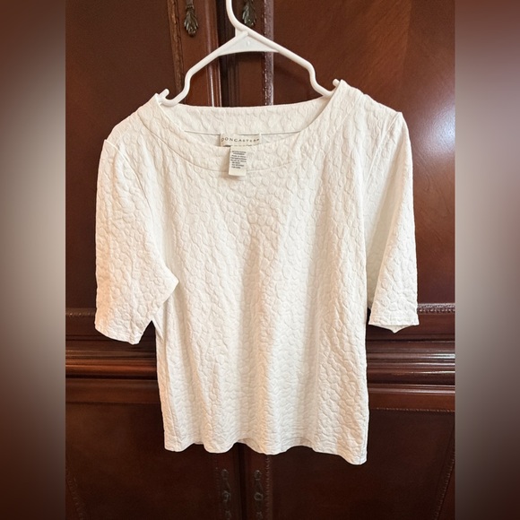 Doncaster NWOT Textured white stretch 
jersey, elbow length sleeves size LG - Picture 10 of 10